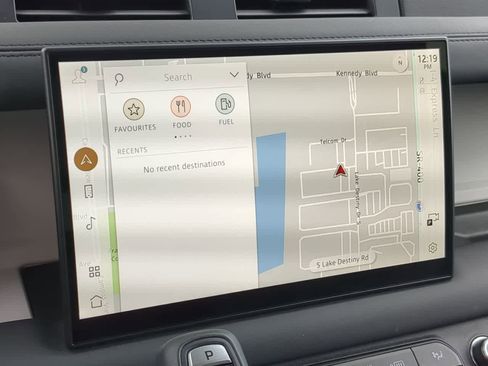 Certified 2025 Land Rover Defender 110 S image 30