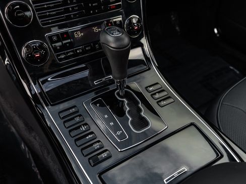 Used 2009 Maybach 57 S image 18