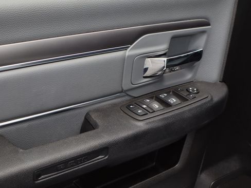 Used 2022 RAM 1500 Classic SLT w/ Electronics Group AWD/4WD image 18