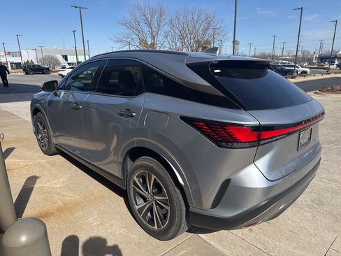 Used 2025 Lexus RX 350 Premium w/ Convenience Package image 4