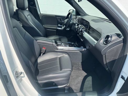Used 2020 Mercedes-Benz GLB 250 4MATIC image 30