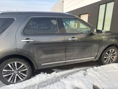 Used 2016 Ford Explorer Platinum image 5