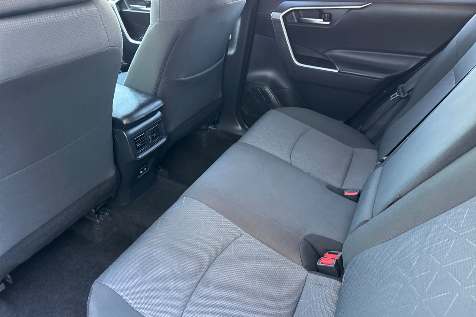 Certified 2025 Toyota RAV4 XLE FWD image 12