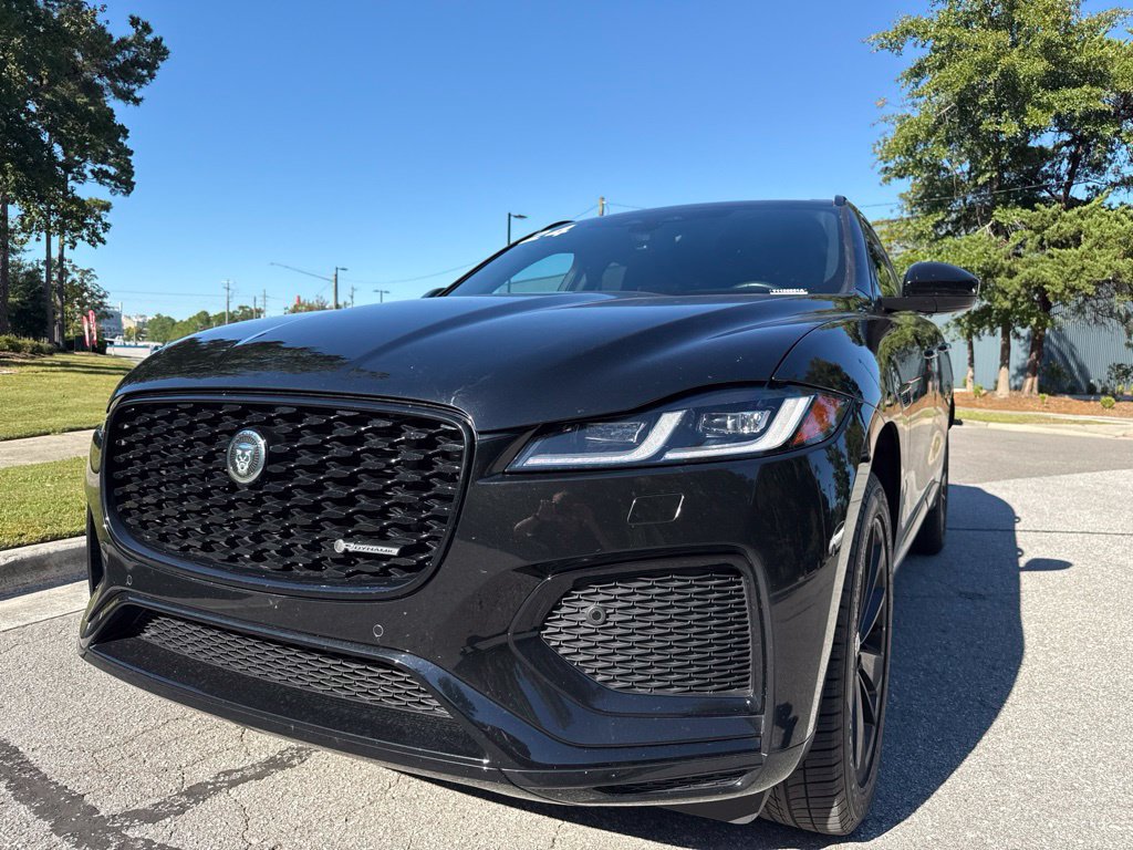 Used 2024 Jaguar F-PACE R-Dynamic S AWD/4WD image 9
