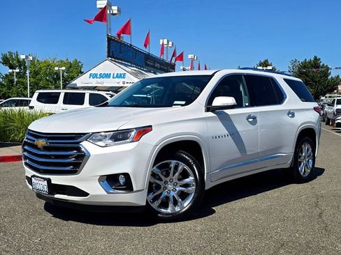 Used 2021 Chevrolet Traverse High Country w/ LPO, Floor Liner Package AWD/4WD image 3