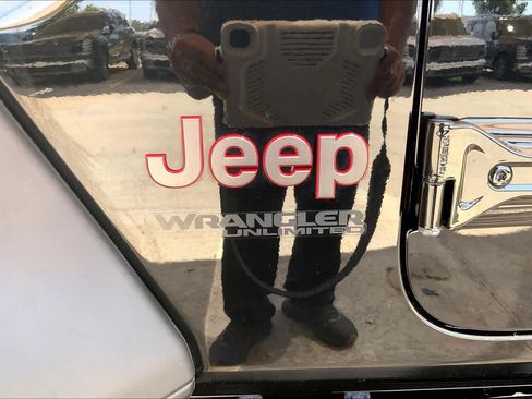 Used 2021 Jeep Wrangler Unlimited Rubicon w/ Steel Bumper Group AWD/4WD image 33