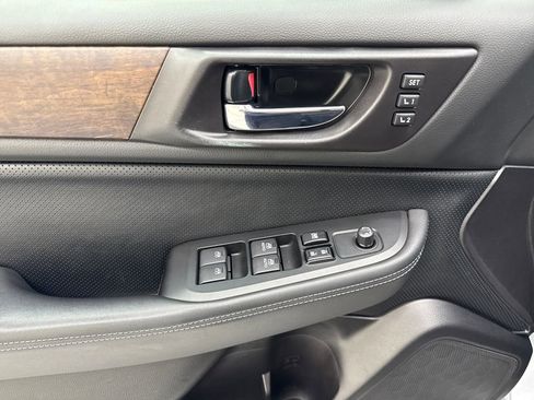 Used 2016 Subaru Outback 2.5i Limited image 12