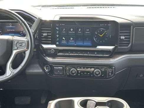 Used 2025 Chevrolet Silverado 1500 LT AWD/4WD image 30