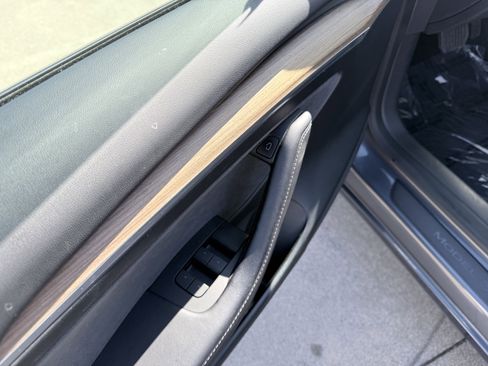 Used 2023 Tesla Model 3 Standard Range image 23