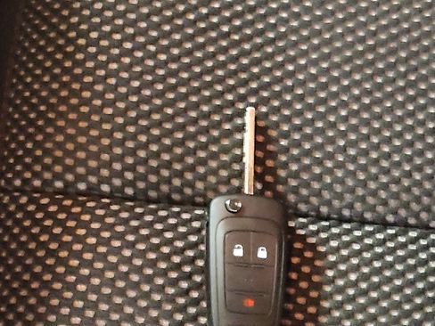 Used 2017 Chevrolet Equinox LS image 32