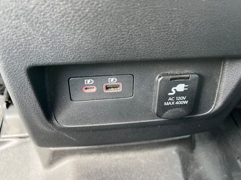 Used 2022 Nissan Frontier SV AWD/4WD image 15
