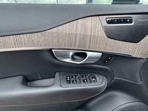 Used 2024 Volvo XC90 B6 Ultimate AWD/4WD image 17