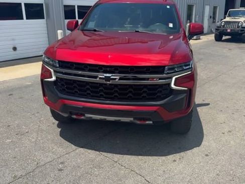 Used 2022 Chevrolet Tahoe Z71 w/ Luxury Package AWD/4WD image 6