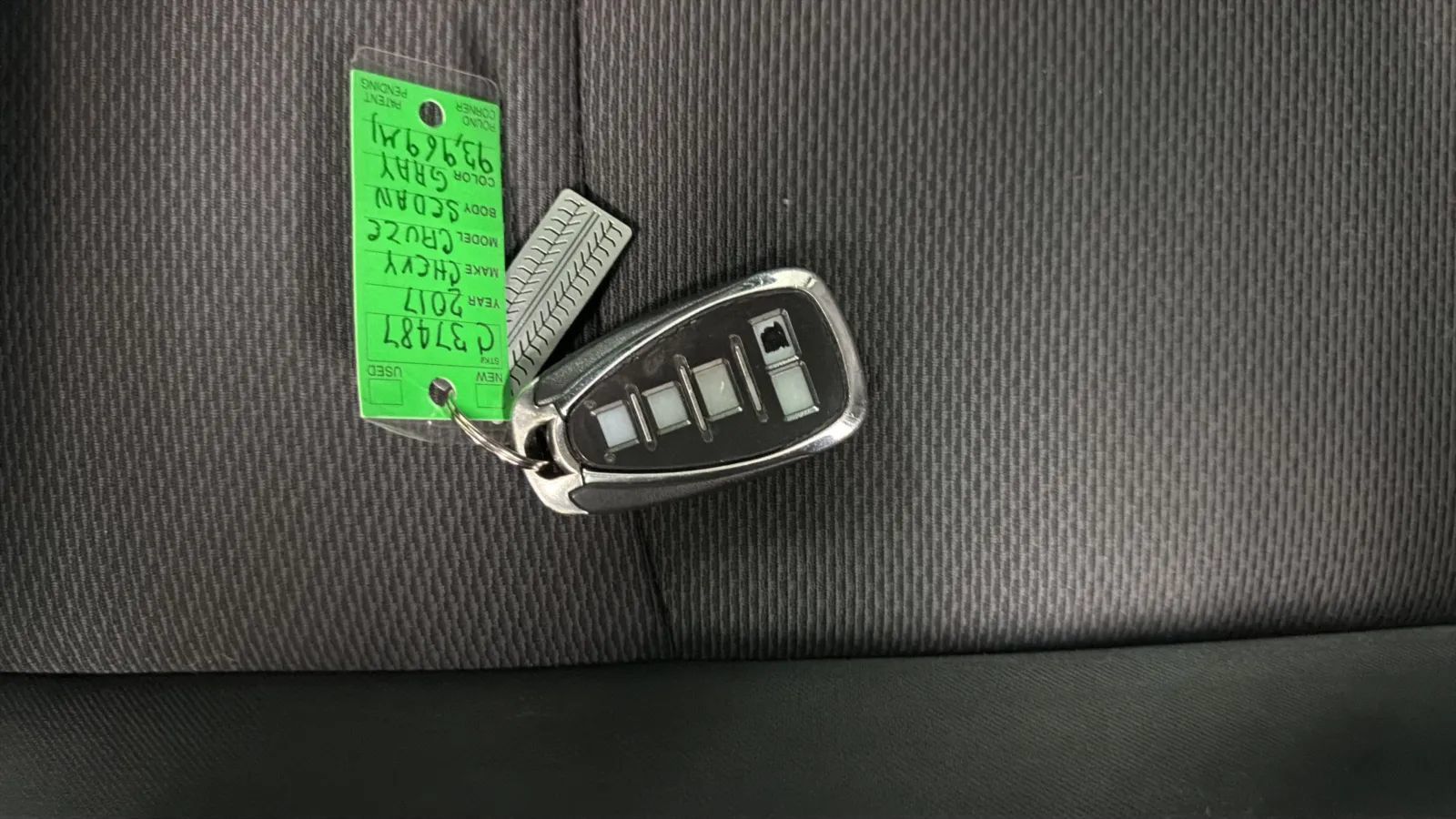 Used 2017 Chevrolet Cruze LT w/ Convenience Package FWD image 30