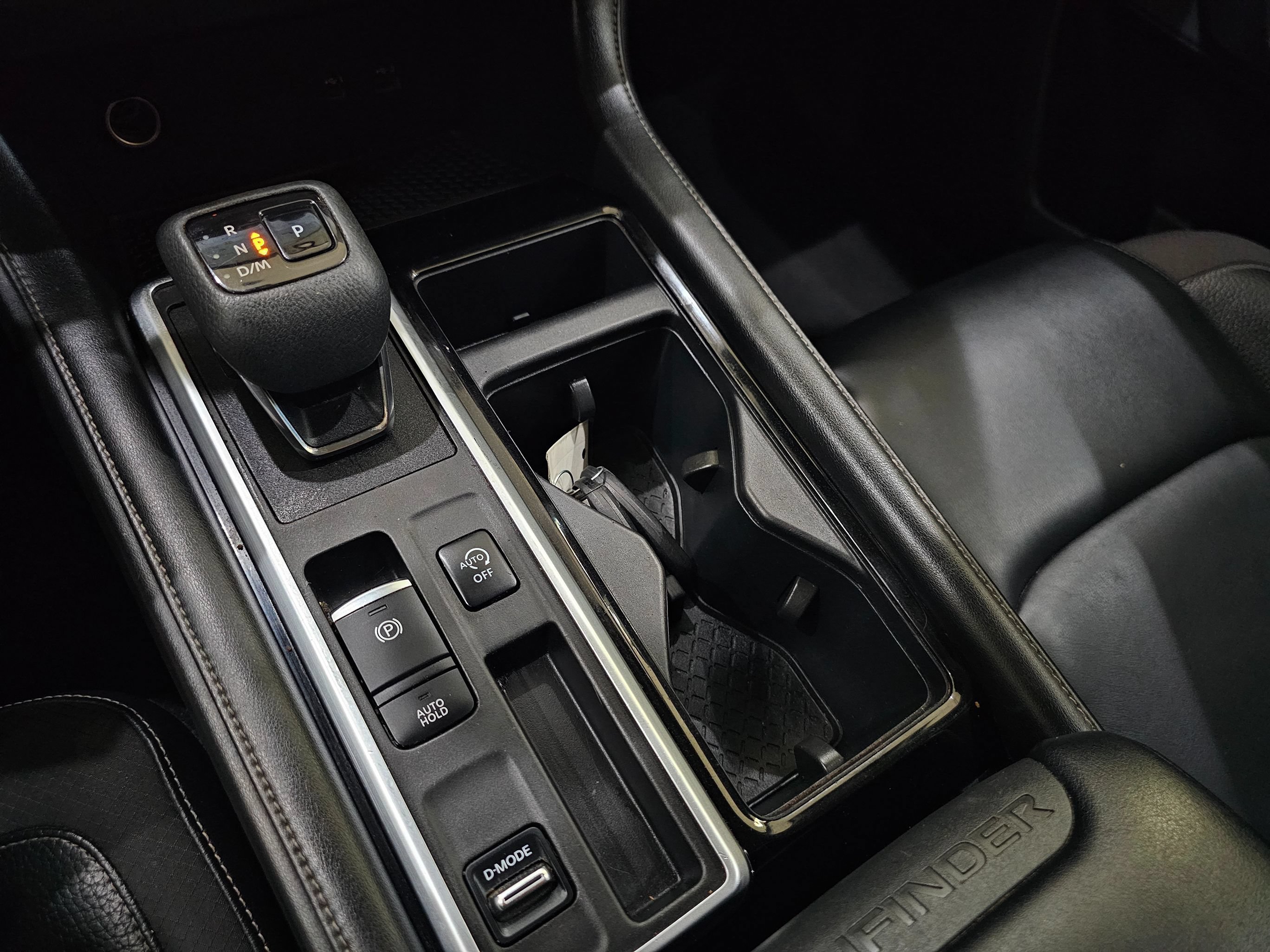 Used 2022 Nissan Pathfinder SL FWD image 41
