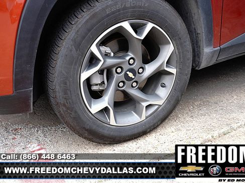 Certified 2024 Chevrolet Trax LT FWD image 10