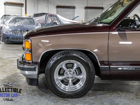 Used 1997 Chevrolet Suburban 2WD w/ Preferred Equipment Group 3 image 22