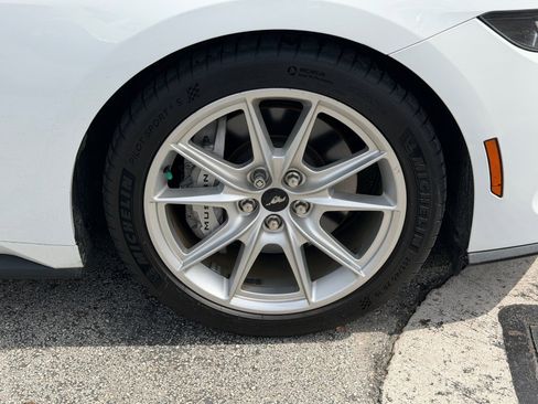 Used 2024 Ford Mustang GT Premium RWD image 9