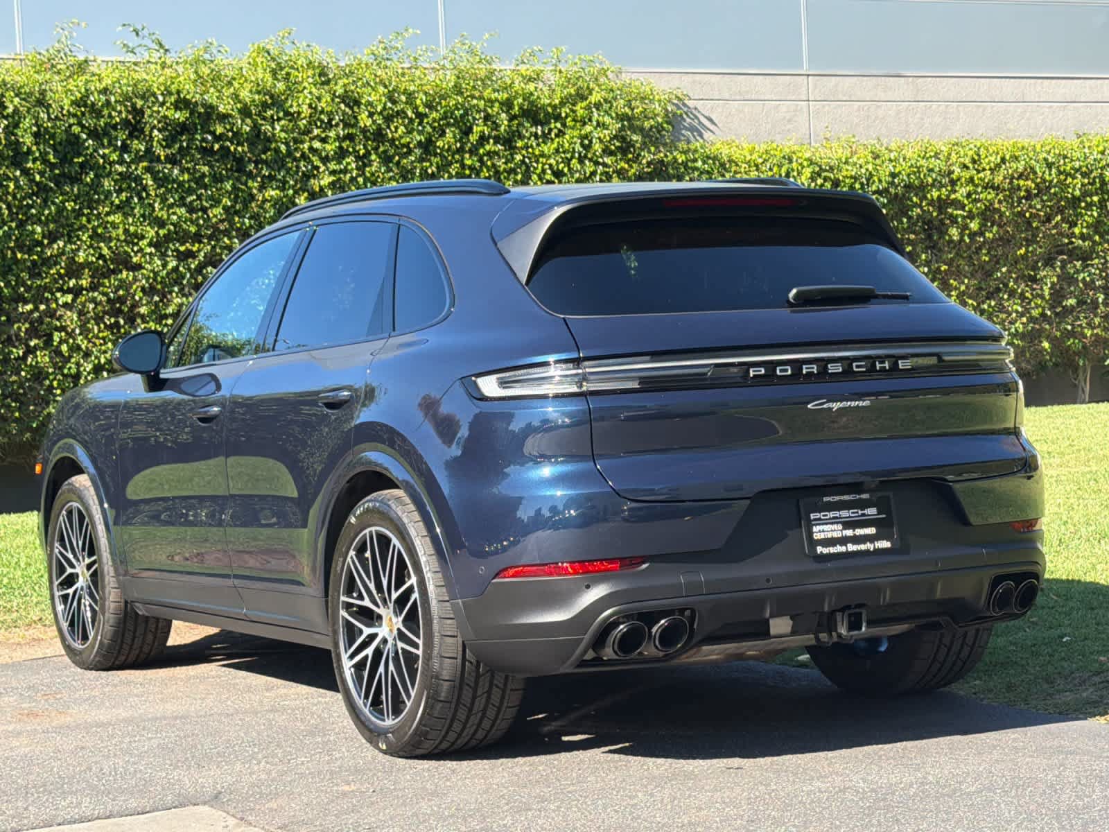 Certified 2024 Porsche Cayenne AWD/4WD image 3