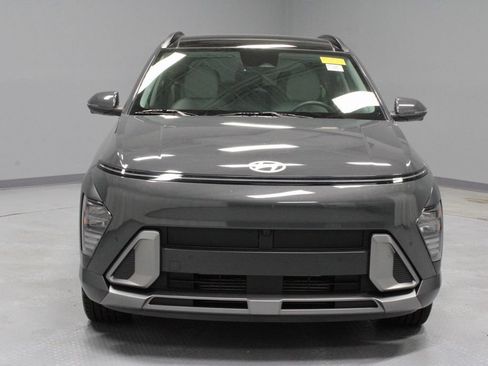 Used 2024 Hyundai Kona Limited FWD image 7