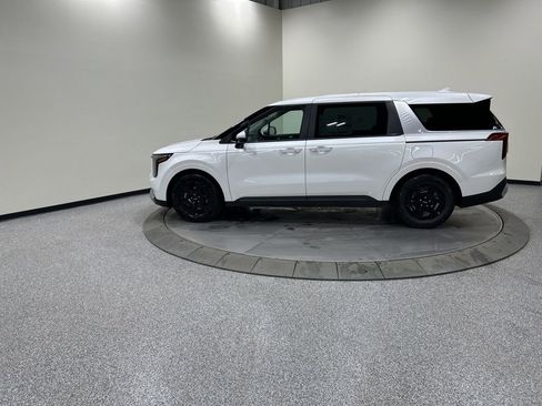 New 2026 Kia Carnival LXS image 8