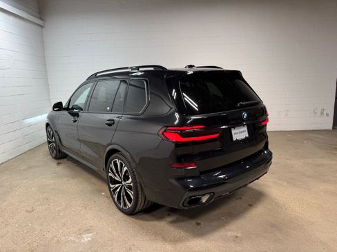 Used 2024 BMW X7 xDrive40i w/ M Sport Package AWD/4WD image 9