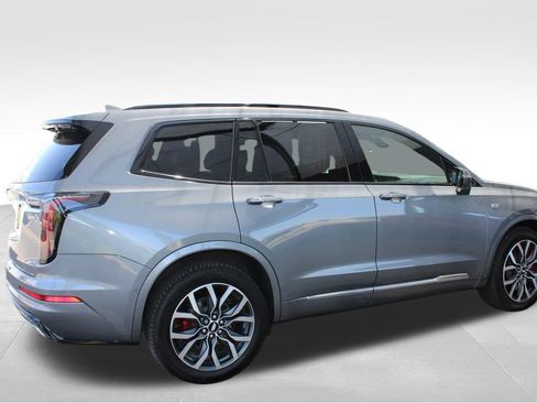 Used 2022 Cadillac XT6 Sport w/ Technology Package AWD/4WD image 18