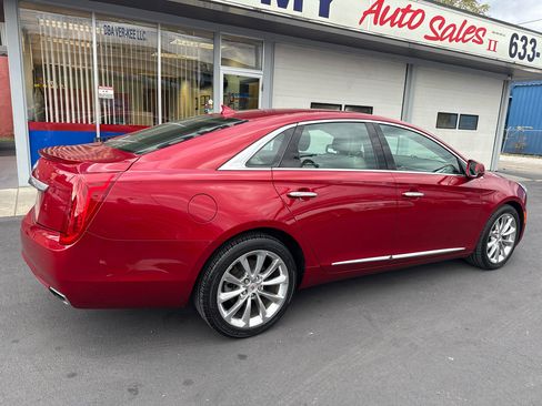 Used 2013 Cadillac XTS Premium image 3