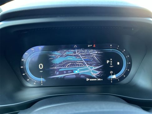 Certified 2025 Volvo XC40 B5 Plus image 19