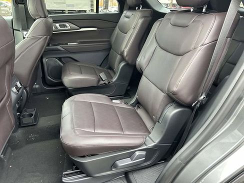 New 2026 Ford Explorer Platinum image 20