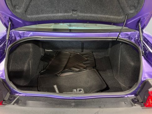 Used 2014 Dodge Challenger R/T RWD image 43