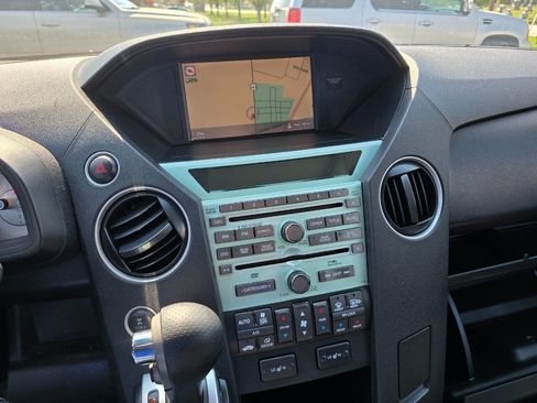 Used 2011 Honda Pilot Touring image 18