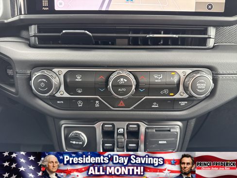 New 2025 Jeep Gladiator Rubicon w/ Technology Group image 22