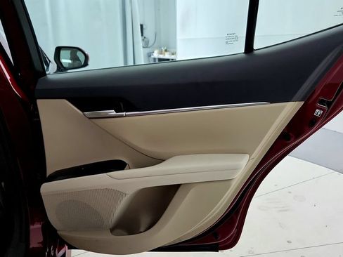 Certified 2018 Toyota Camry LE FWD image 19