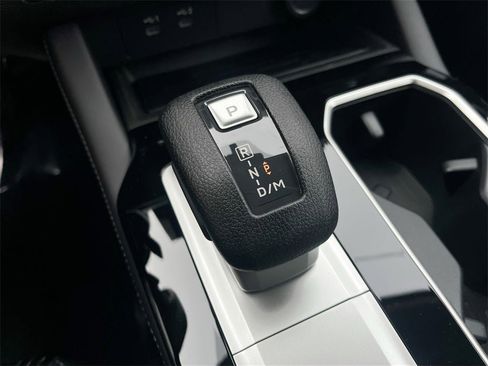 New 2025 Mitsubishi Outlander ES image 17