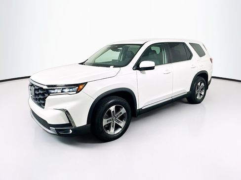 Used 2024 Honda Pilot EX-L image 3