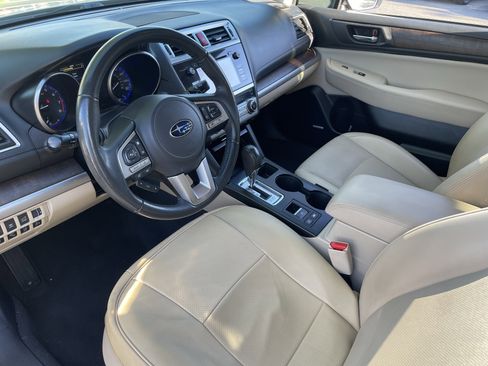 Used 2017 Subaru Outback 3.6R Limited image 17