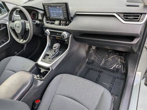 Used 2021 Toyota RAV4 XLE image 21