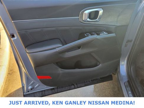 Used 2024 Kia Sorento SX image 15