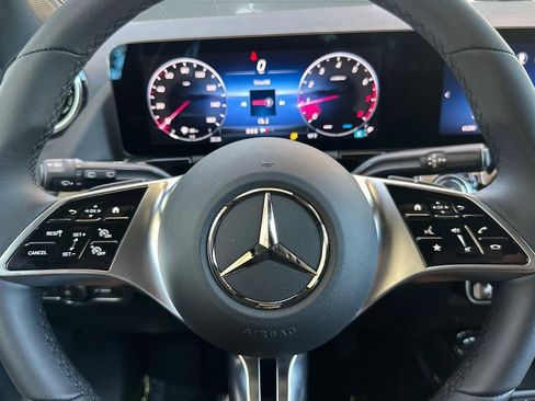 Used 2026 Mercedes-Benz GLA 250 image 13