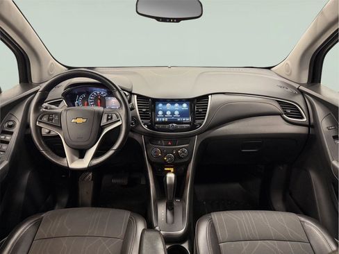 Certified 2019 Chevrolet Trax LT w/ LT Convenience Package image 31