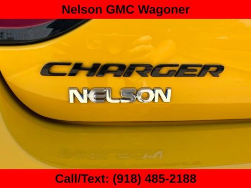 Used 2017 Dodge Charger R/T w/ Plus Group RWD image 15