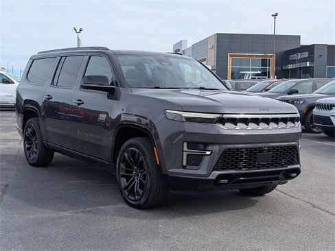 New 2026 Jeep Grand Wagoneer L Summit image 2