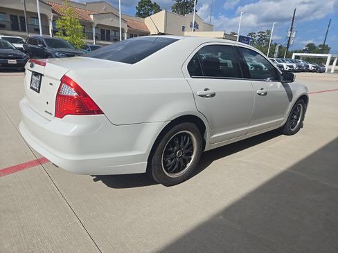 Used 2012 Ford Fusion SE FWD image 3