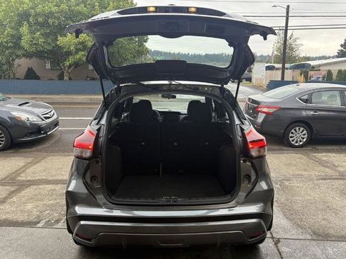 Certified 2023 Nissan Kicks SR image 10