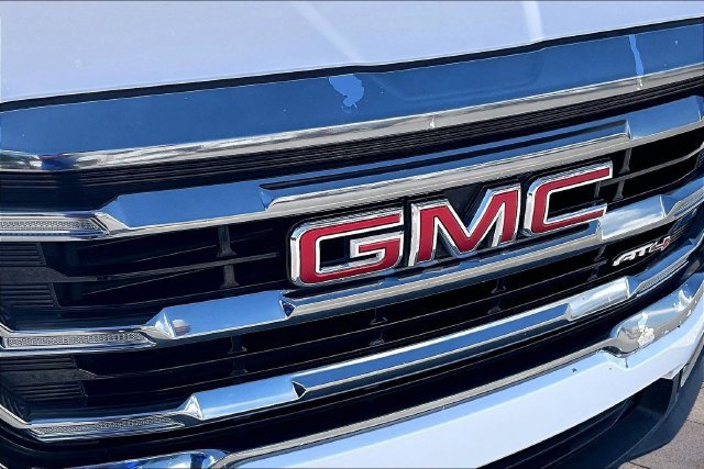 Used 2024 GMC Terrain AT4 AWD/4WD image 31