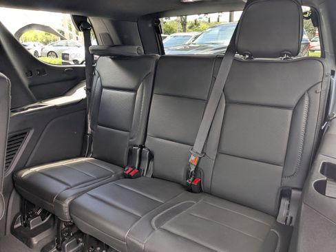 Used 2023 GMC Yukon Denali AWD/4WD image 14