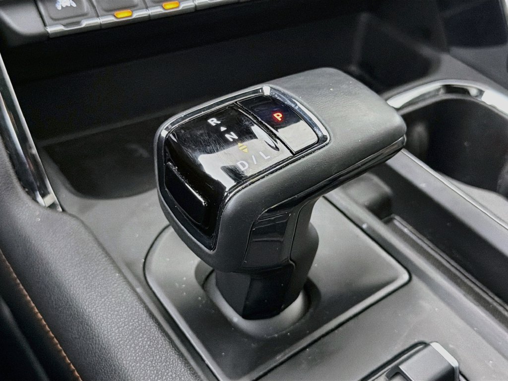 Used 2025 GMC Sierra 1500 AT4 w/ Technology Package AWD/4WD image 22