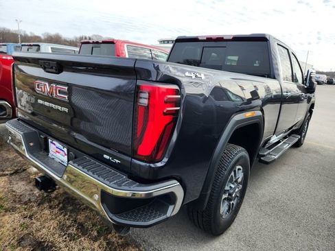 New 2026 GMC Sierra 2500 SLT w/ SLT Premium Package AWD/4WD image 4