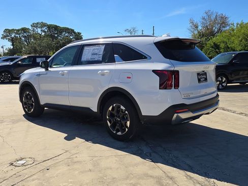 New 2026 Kia Sorento S w/ S Panoramic Sunroof Package FWD image 6